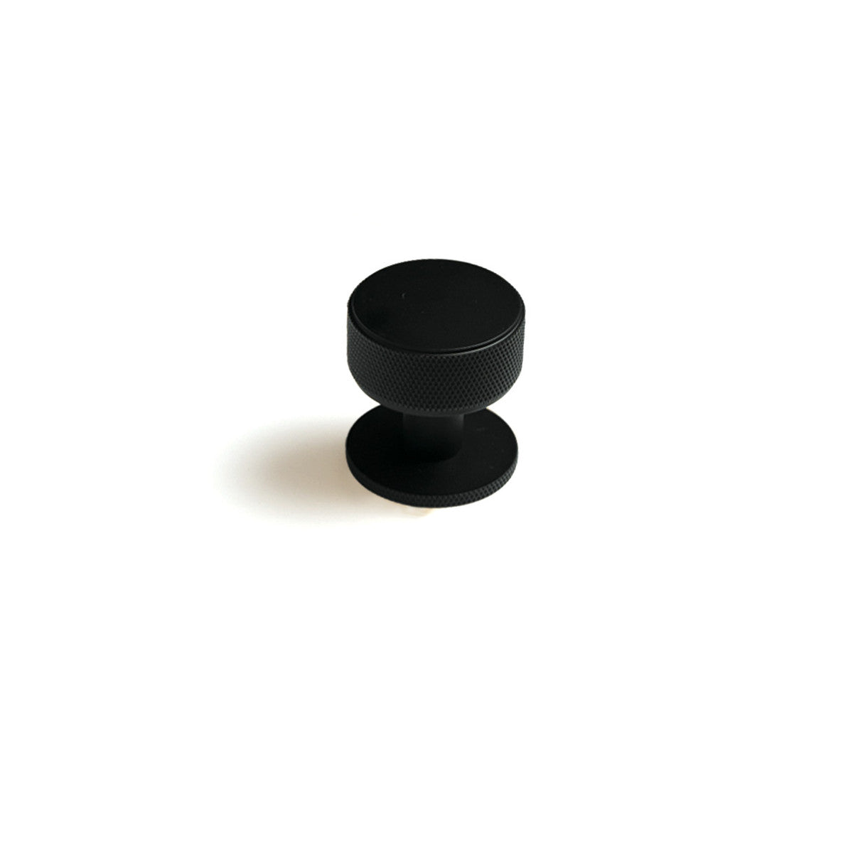 The Belgravia Round Knob By Momo