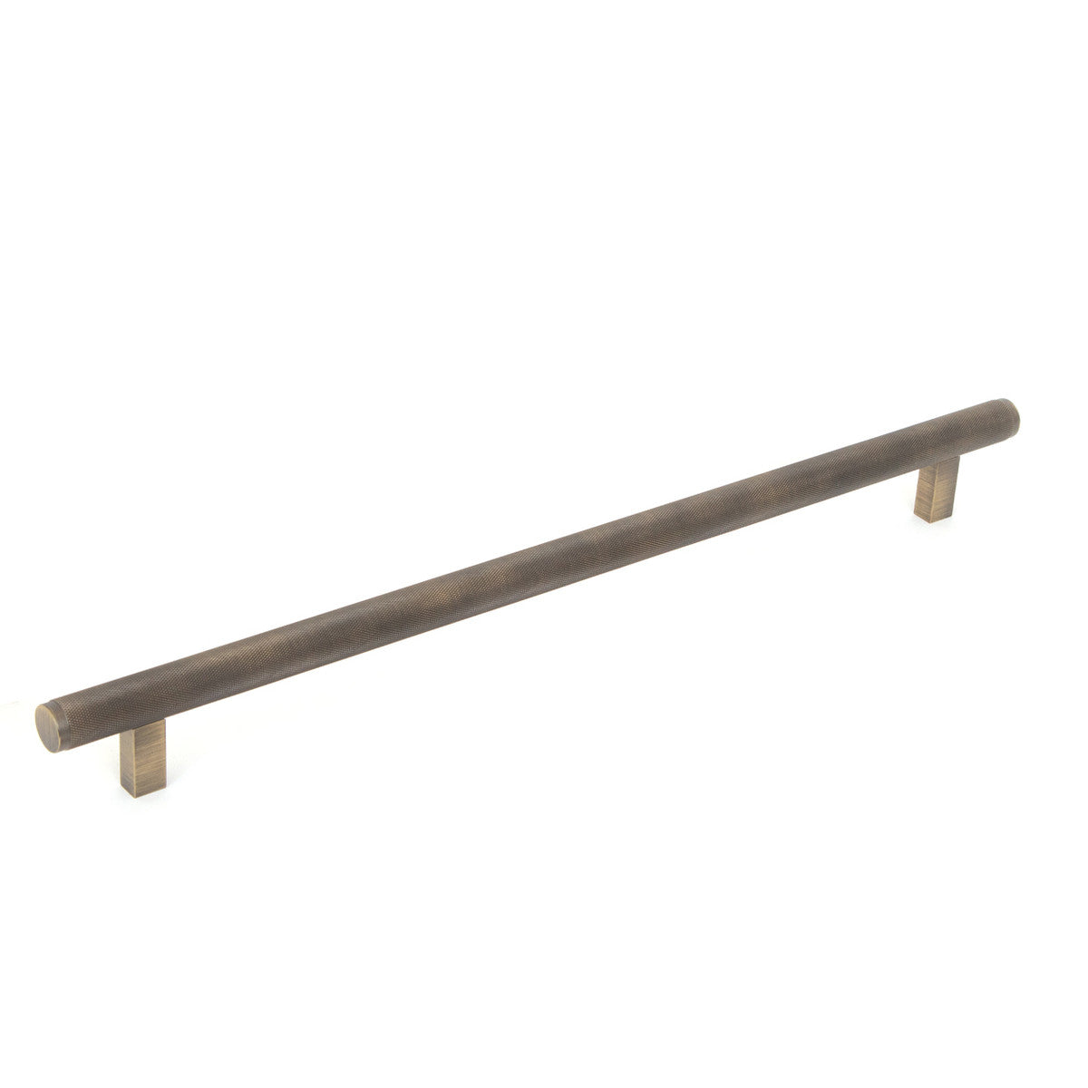 Momo Bellevue Solid Brass Knurled Bar Pull