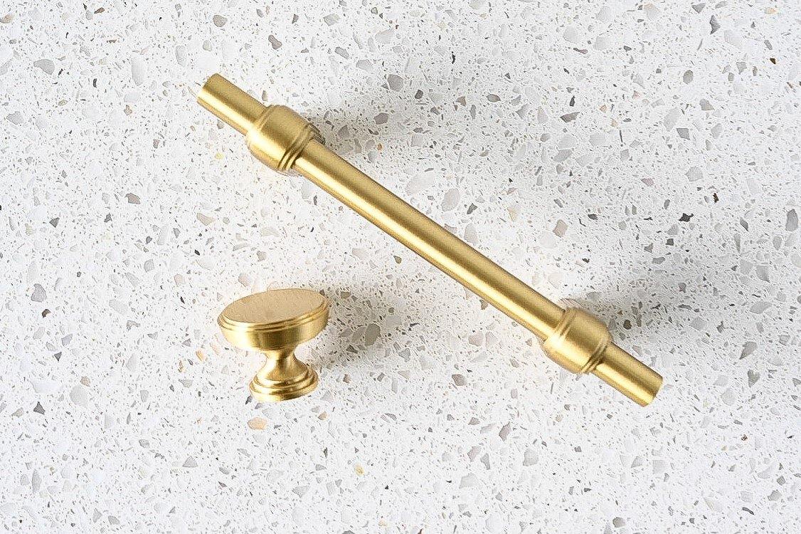 Quinn Brass Cabinetry Handle - Little Swagger