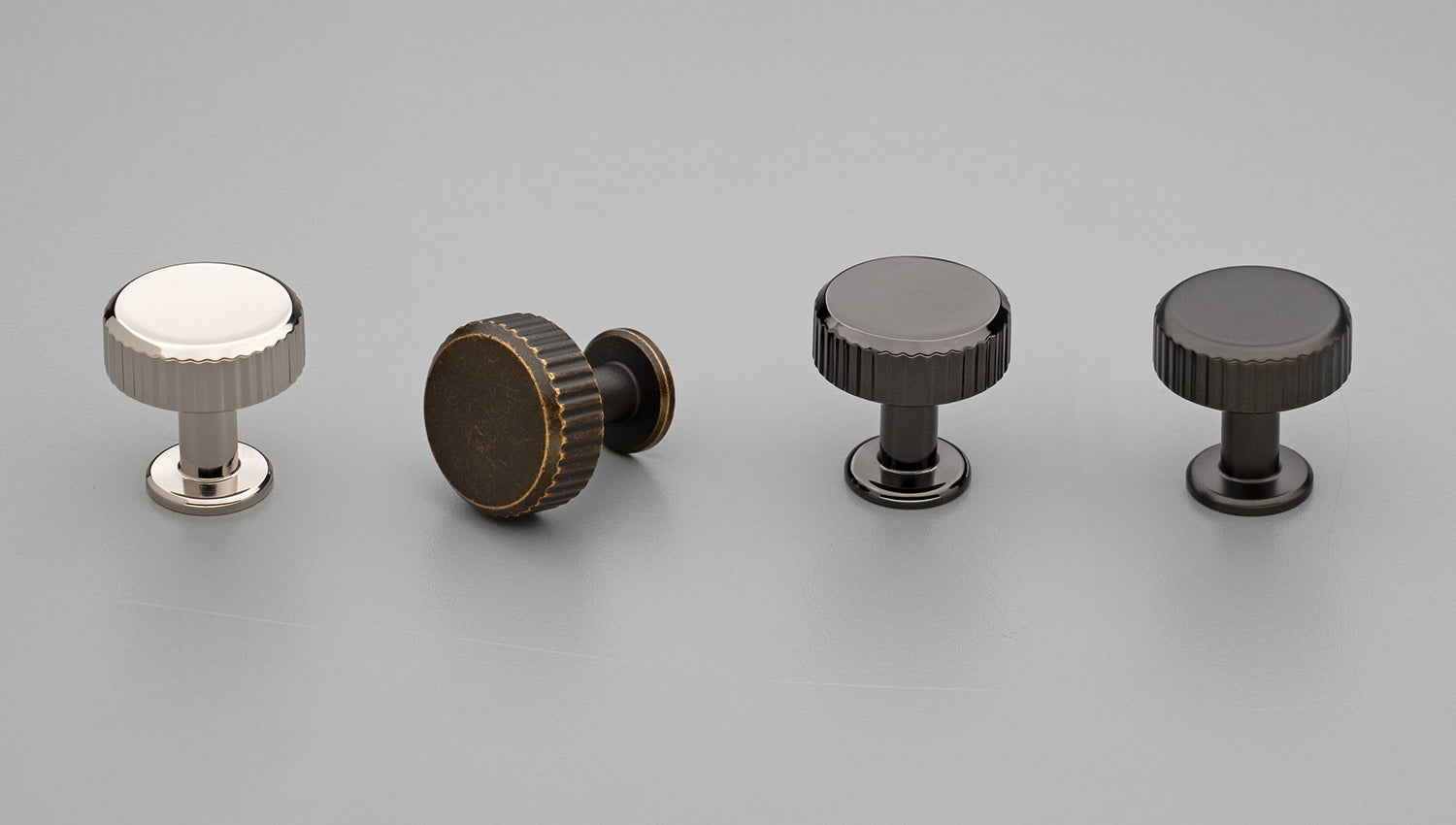 L868 Skagen  Round Knob by Kethy