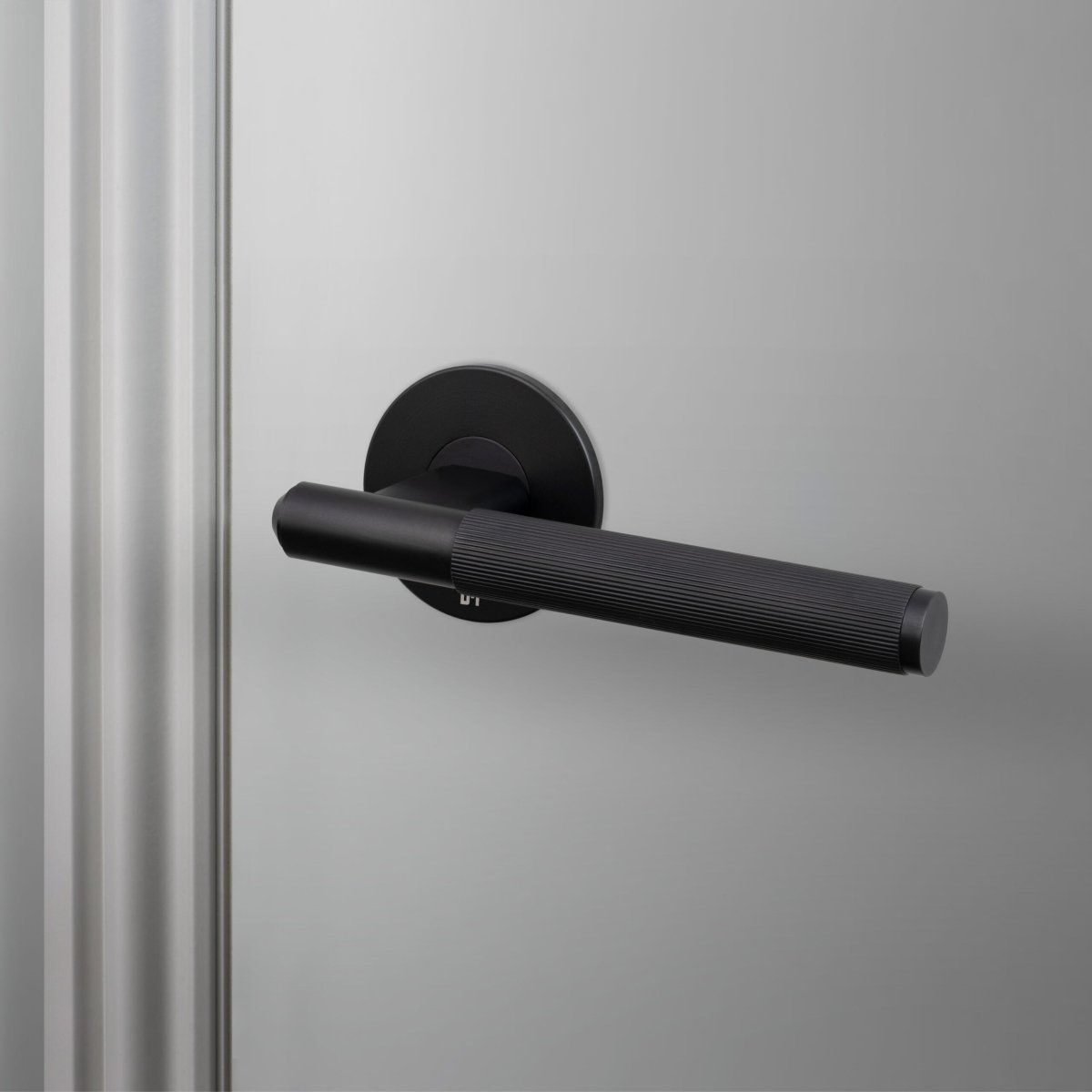 Fixed Handle | Single - Sided | Linear | By Buster + Punch - Entry - Point - RLH - 481044 - Buster + Punch