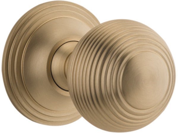 Guildford Knob - Round Rose - Entry - Point - 0254 - Iver